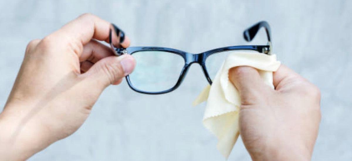 How to Clean Clear Glasses’ Frames